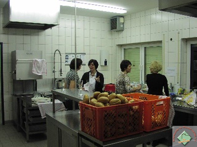 ue30_2012_097